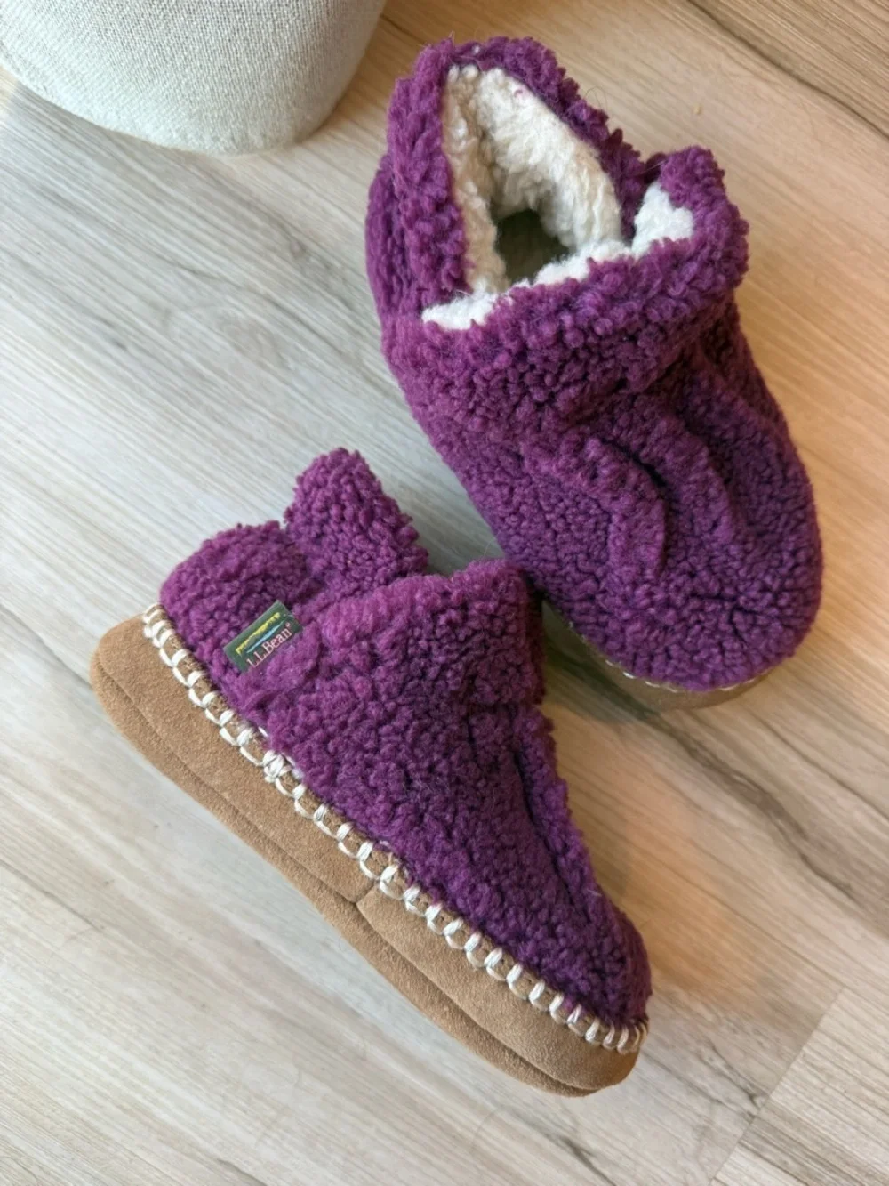 LL Bean Kids Plush Slip-On Slippers in Purple 10-11
